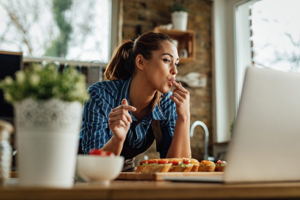 ¿Puedo comer de todo con carillas dentales?